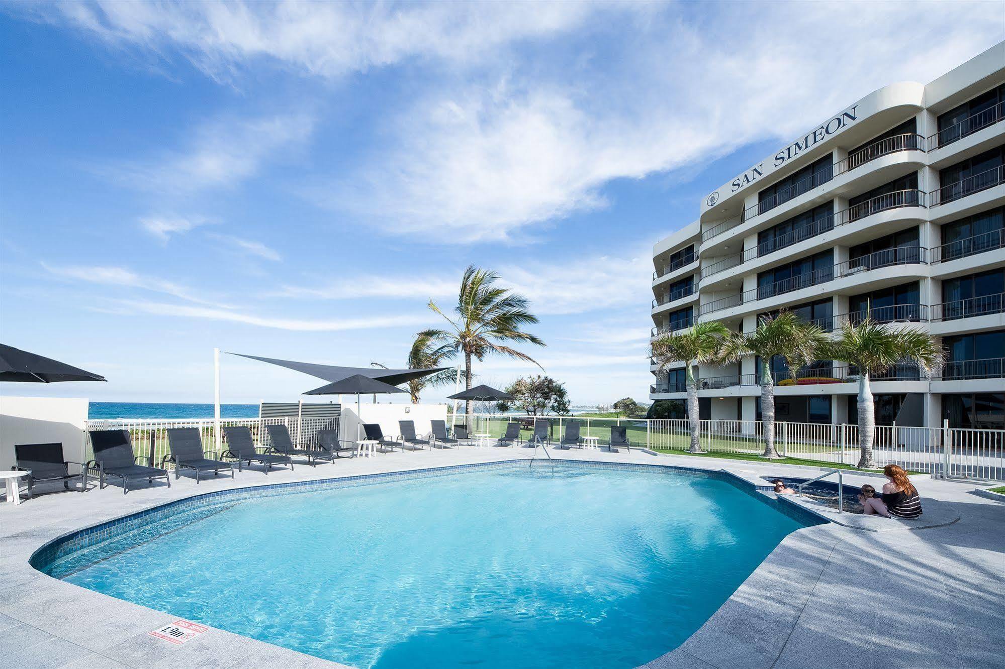 גולד קוסט San Simeon Beachfront Apartments Tugun מראה חיצוני תמונה