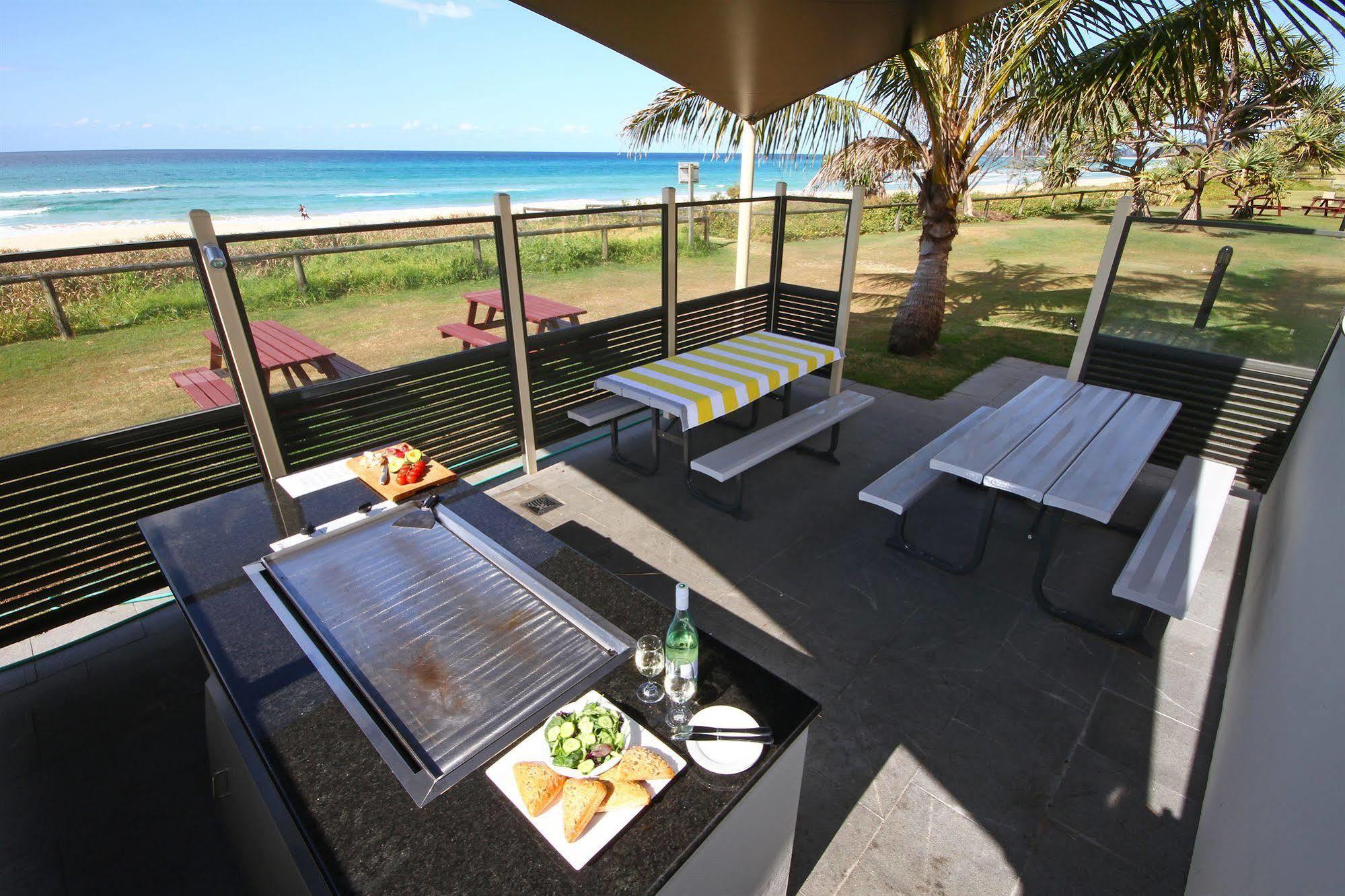 גולד קוסט San Simeon Beachfront Apartments Tugun מראה חיצוני תמונה
