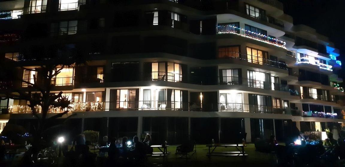 גולד קוסט San Simeon Beachfront Apartments Tugun מראה חיצוני תמונה